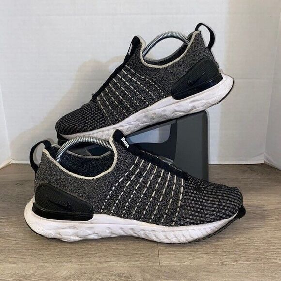Nike React Phantom Run Flyknit 2 Black/White Blend Men's Size 10 CJ0277-003 - Picture 1 of 7
